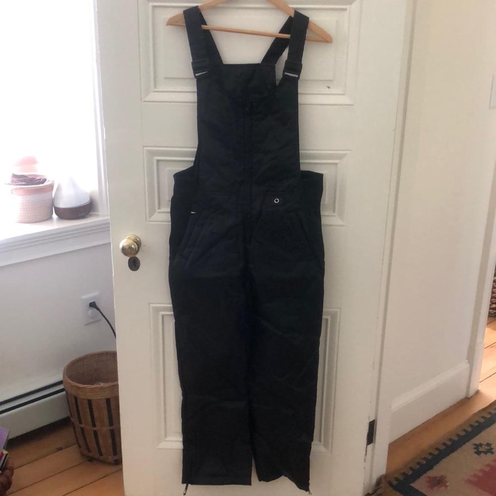Women’s snow pants